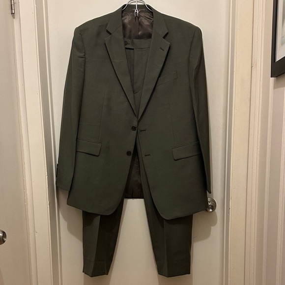 Charles Tyrwhitt Men's Green Suit - Picture 3 of 11